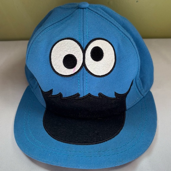 Cookie Monster  Hat Cap Mens Womens Fitted Small Blue Sesame Street 100% cotton - Picture 1 of 4